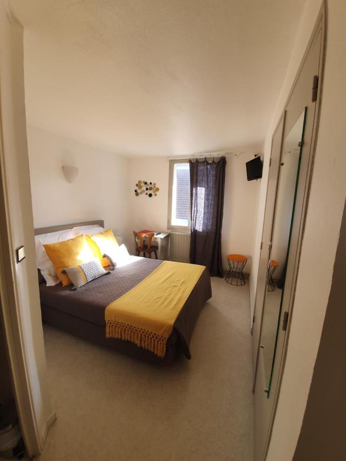 Hotel L'Envie Des Mets ลูส์ลาครัวซ์โอ ภายนอก รูปภาพ