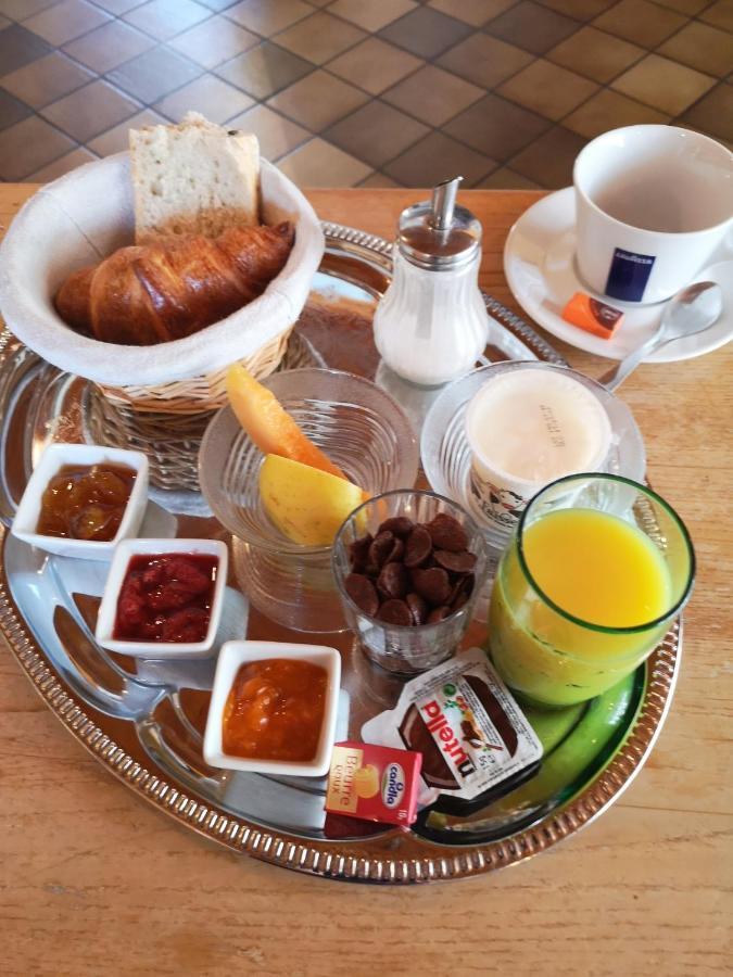 Hotel L'Envie Des Mets ลูส์ลาครัวซ์โอ ภายนอก รูปภาพ
